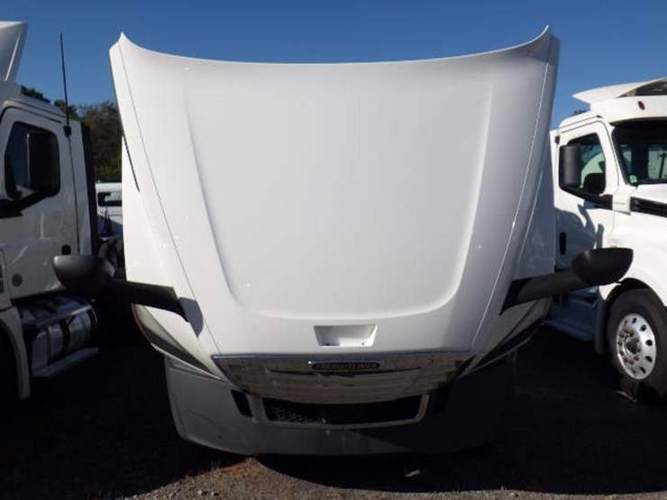 2018-freightliner-cascadia-126-image-14