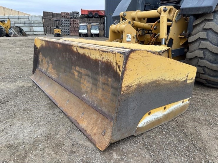 2012-deere-210lj-image-16