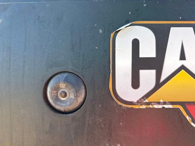 2020-caterpillar-259d3-image-17