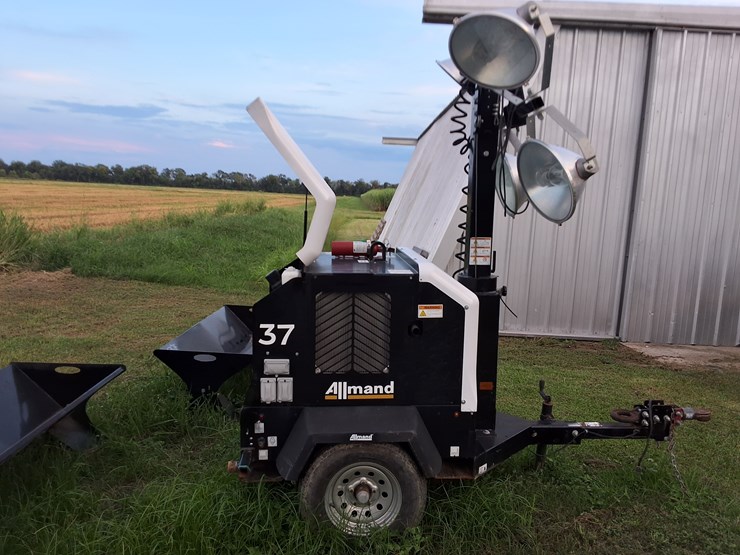 #516-•-2019-allmand-6-kw-light-plant-image-4