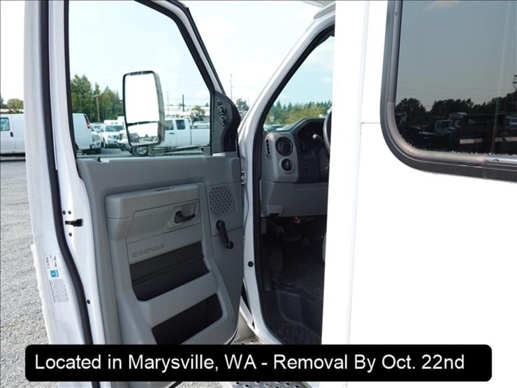 2020-ford-e350-image-23