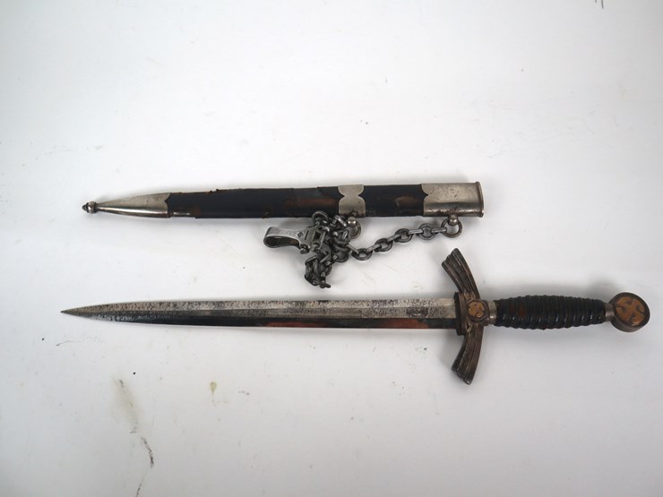 #81-•-#4275-•-wwii-german-luftwaffe-dagger-12"-blade-and-18"-overall-length-image-1