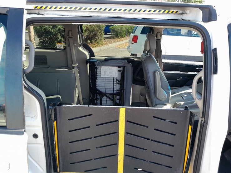 dodge-caravan-image-6