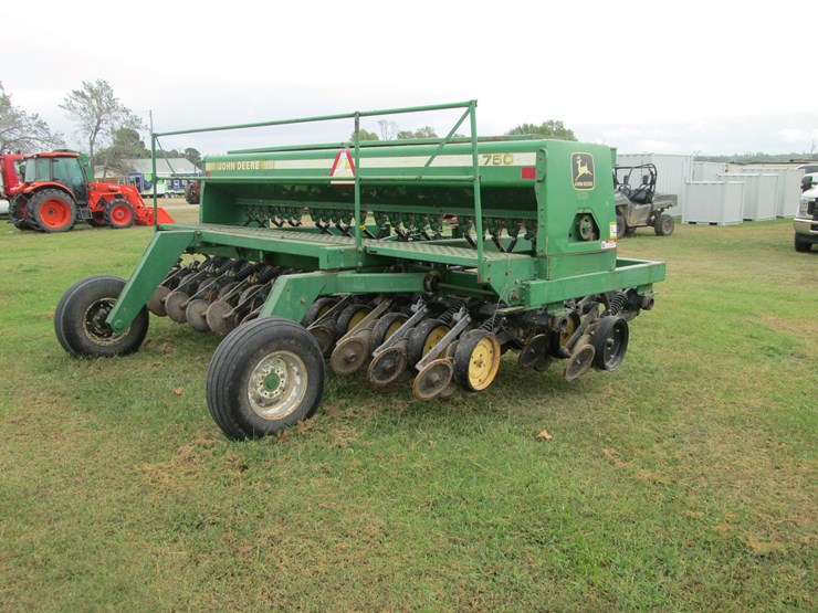 john-deere-750-image-3