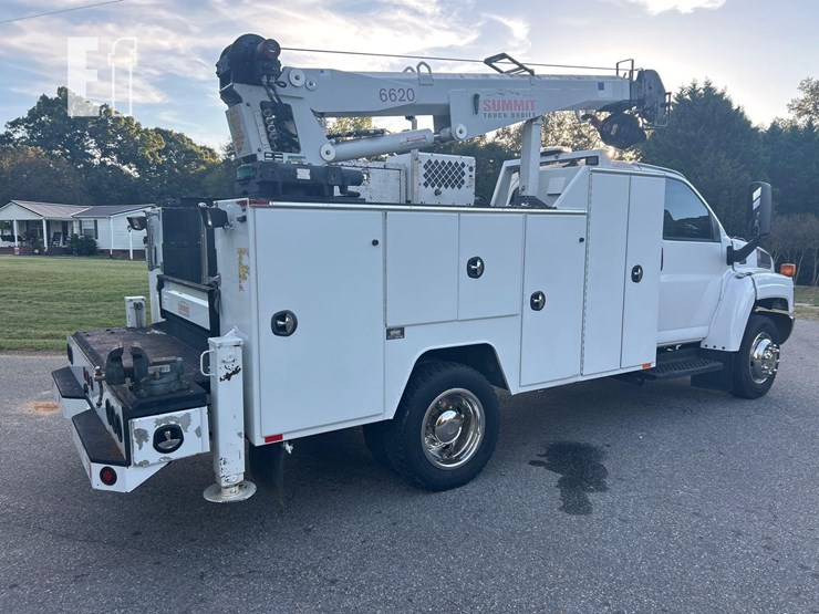 2009-gmc-topkick-c5500-image-3