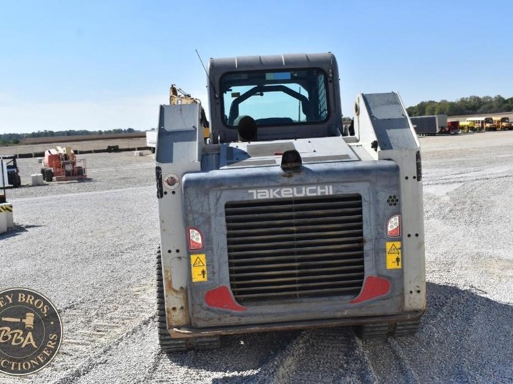 2020-takeuchi-tl12r2-image-3
