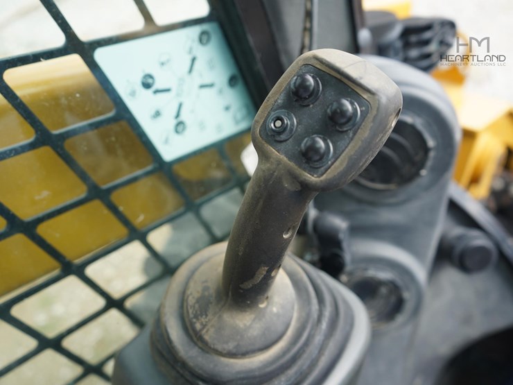2019-caterpillar-262d-image-14