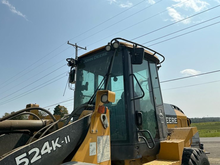 2018-deere-524k-image-35