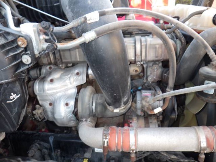 2019-freightliner-cascadia-126-image-15
