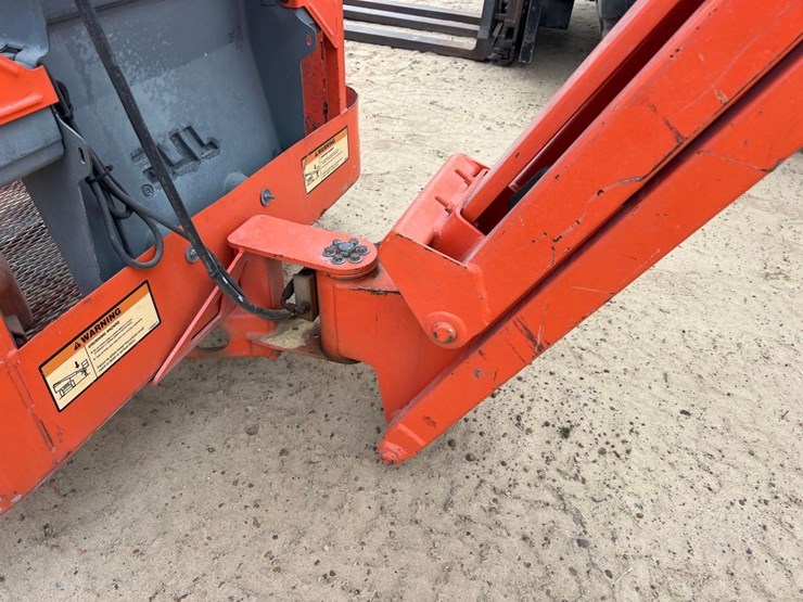 jlg-e300aj-image-10