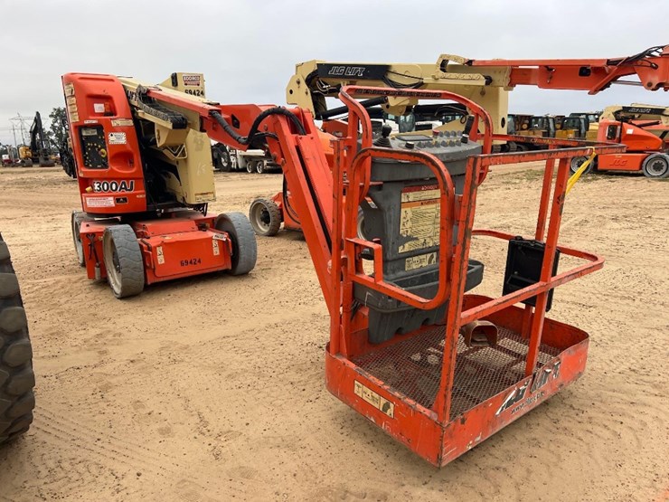 jlg-e300aj-image-1