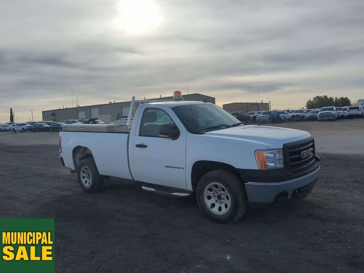 2008-gmc-sierra-1500-image-2