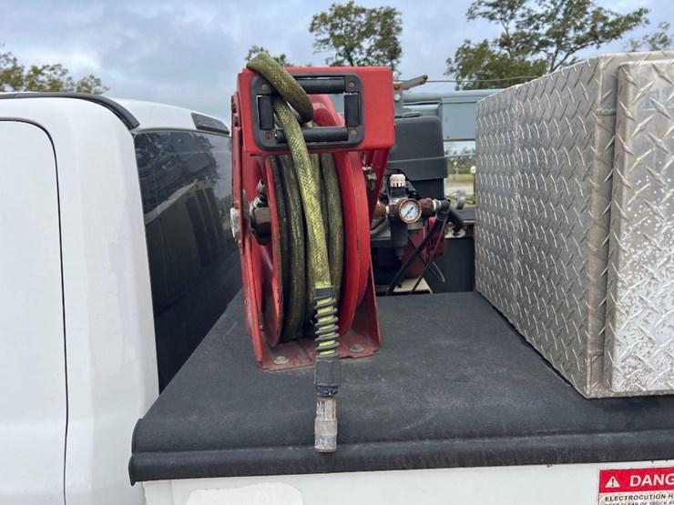 2018-ford-f350-xl-image-12