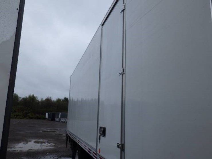 2018-international-durastar-4300-image-3