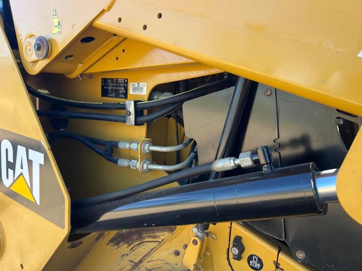 2018-caterpillar-259d-image-11