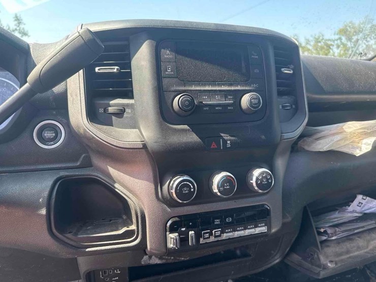 2019-dodge-ram-5500-image-37