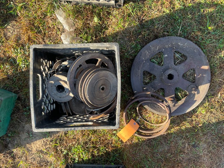#5078-•-assorted-pulleys-image-1