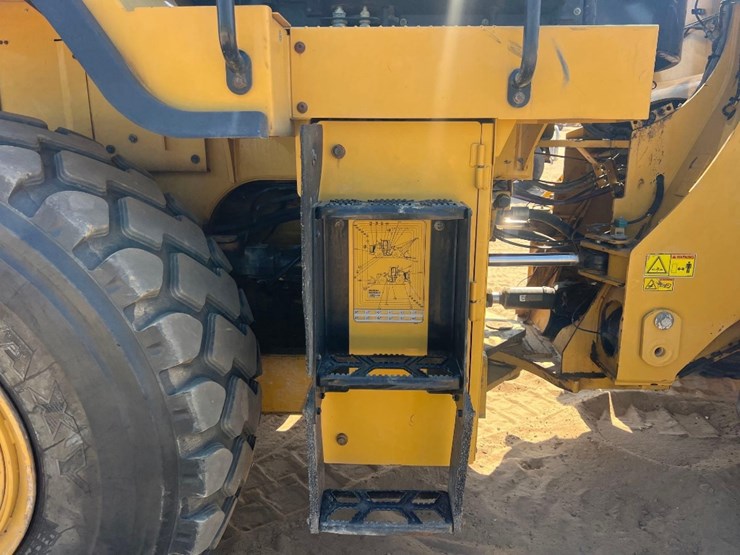 2016-caterpillar-950m-image-23