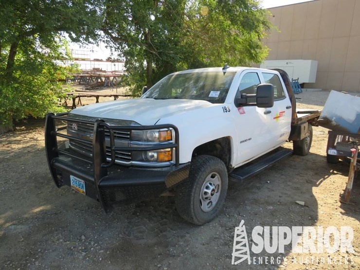 2016-chevrolet-2500hd-image-2