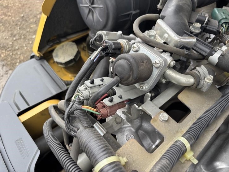 2016-caterpillar-2c6000-image-29