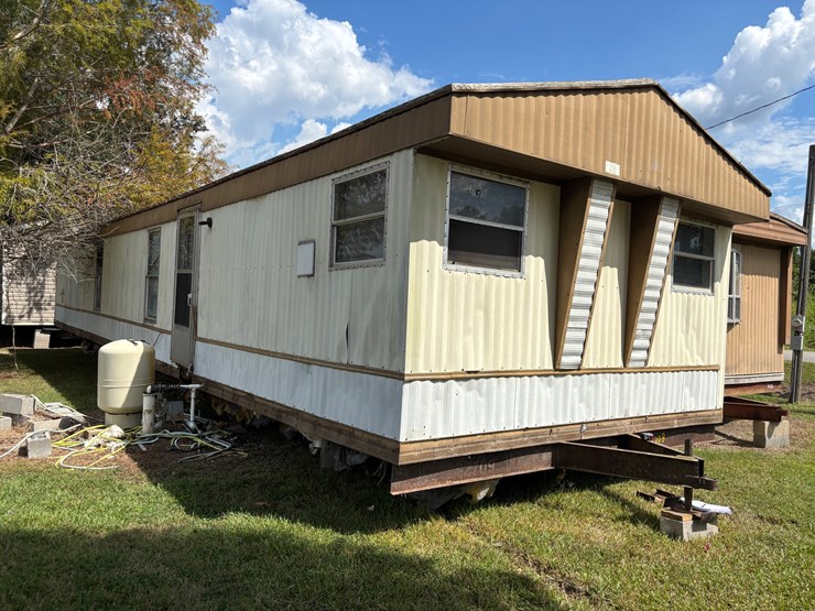 #208-•-mobile-home-image-1
