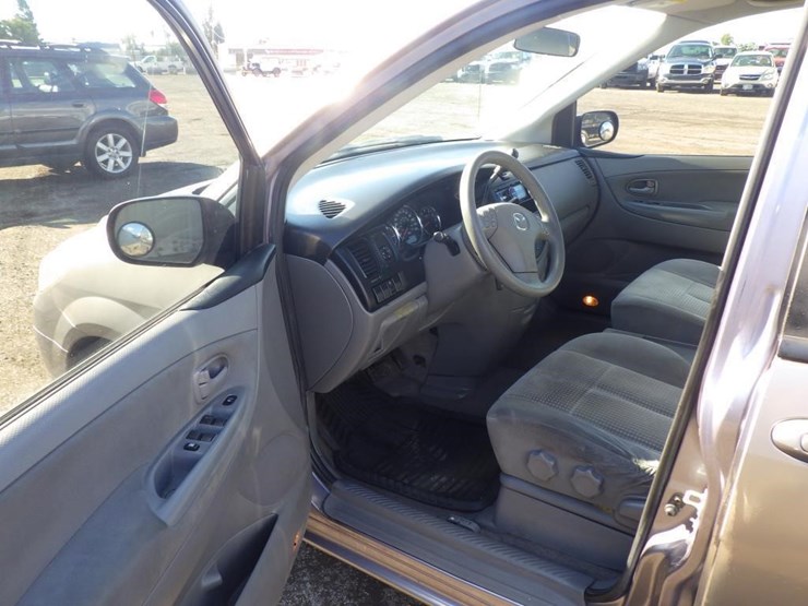 2005-mazda-mpv-image-5