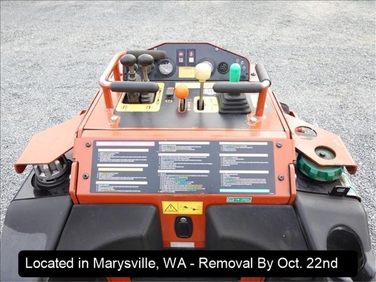 2022-ditch-witch-sk800-image-17