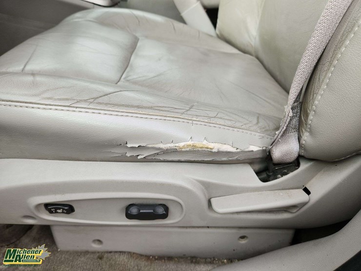 2005-chevrolet-equinox-image-37