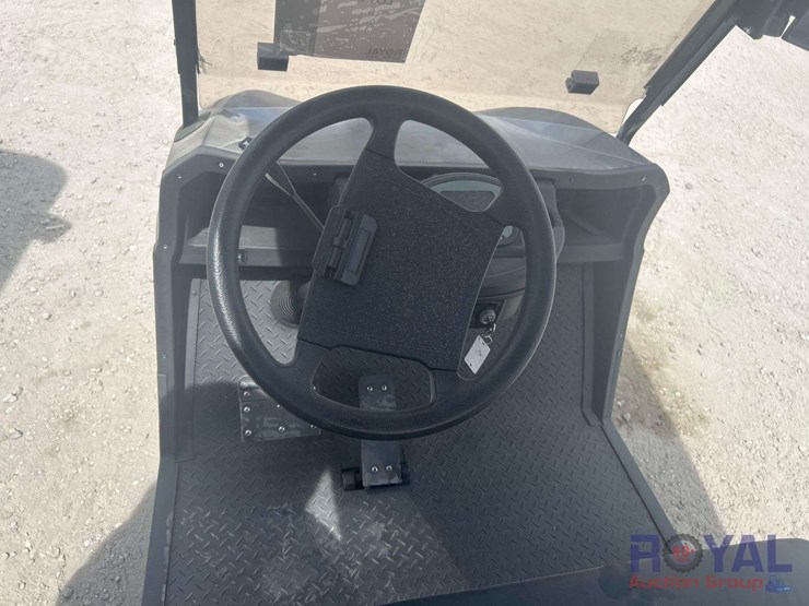 md-electric-golf-cart-with-battery-charger-image-6