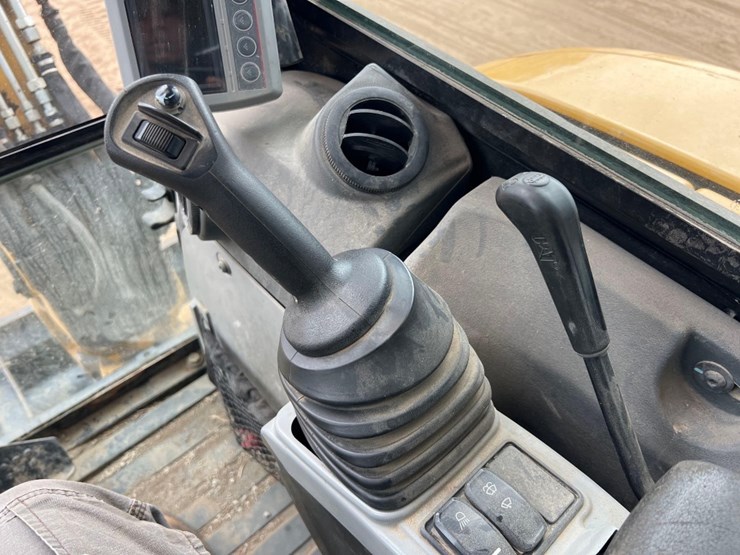 caterpillar-304e2-cr-image-31