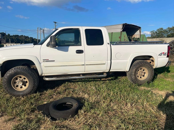 2003-chevrolet-2500-image-3