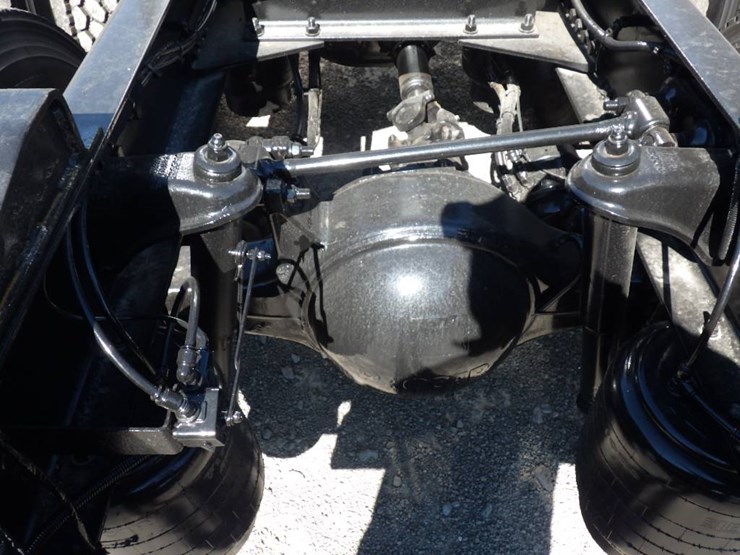 2022-kenworth-t680-image-7