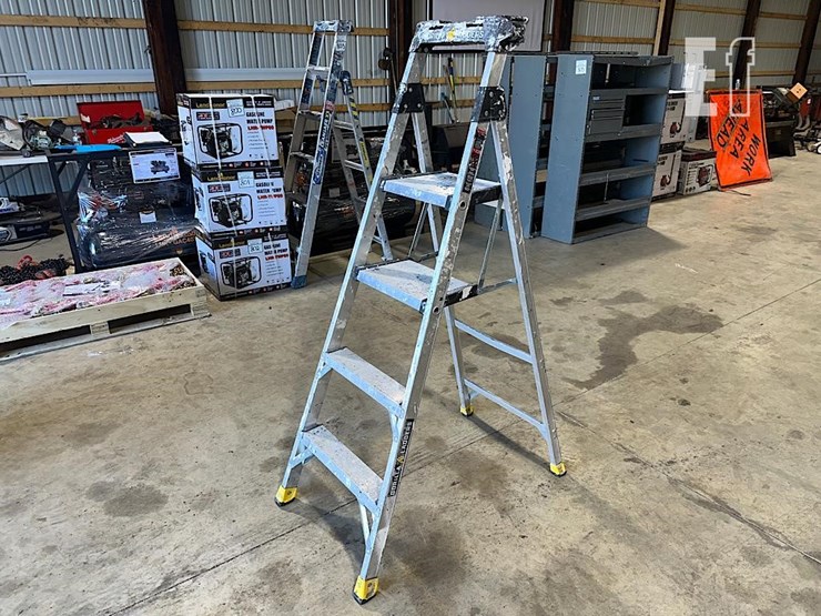 gorilla-5'-aluminum-ladder-image-1