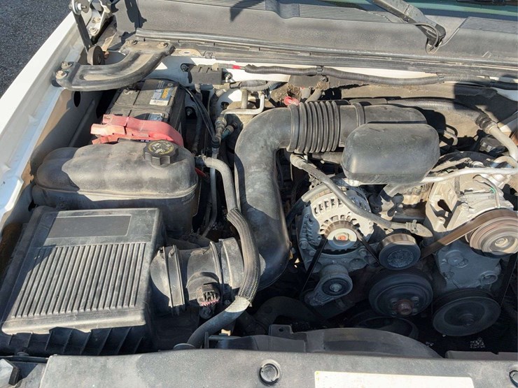 2008-chevrolet-silverado-image-25