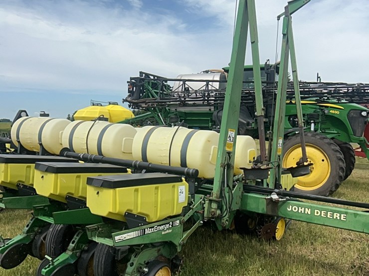 john-deere-7200-image-43