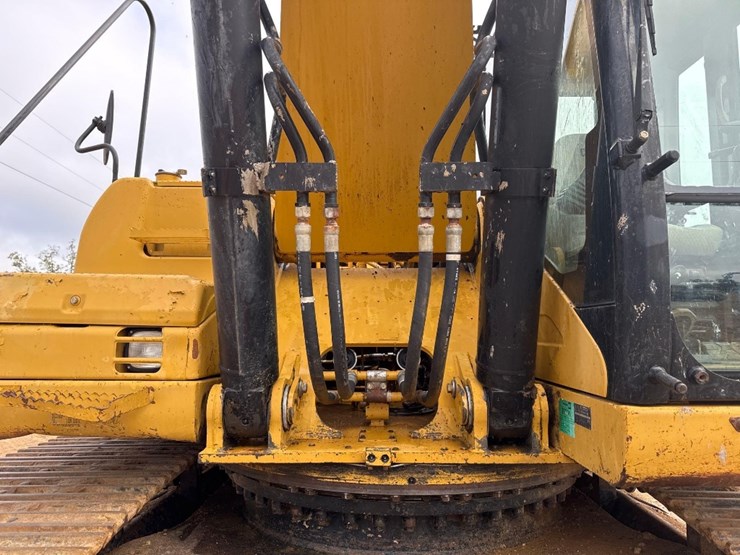 2008-caterpillar-330dl-image-25