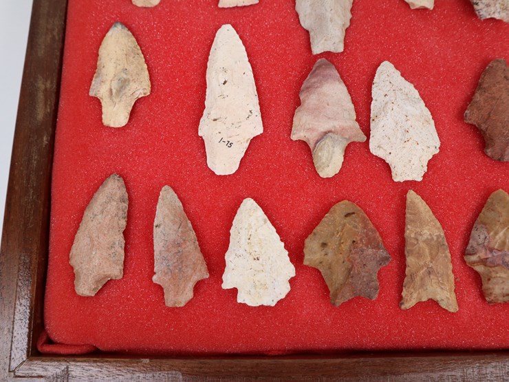 #18-•-#4163-•-(27)-framed-native-american-artifacts-image-3