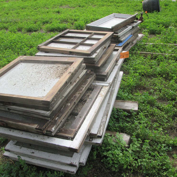 #5061 • (2) Pallets of Windows