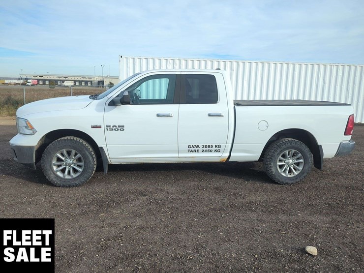 2013-ram-1500-slt-image-21