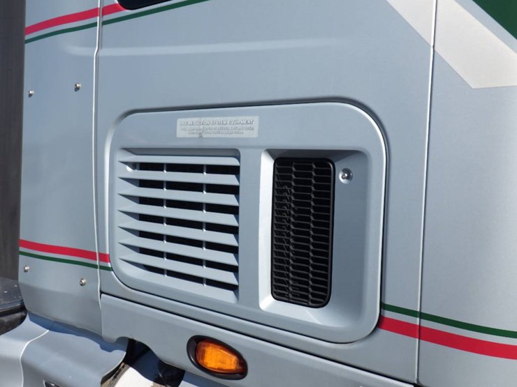 2015-international-prostar-image-5