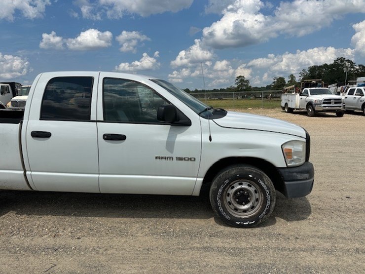 dodge-ram-1500-image-15