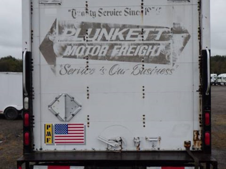 2007-isuzu-npr-image-6