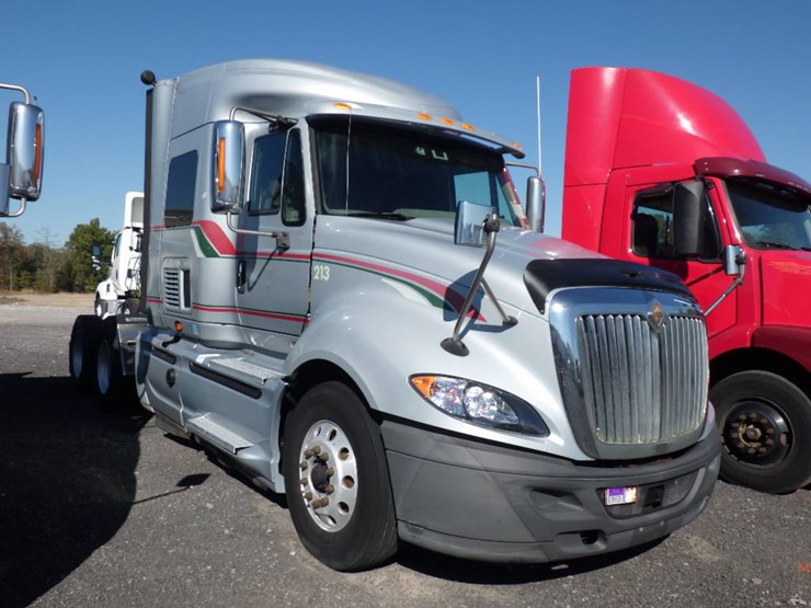 2015-international-prostar-image-2