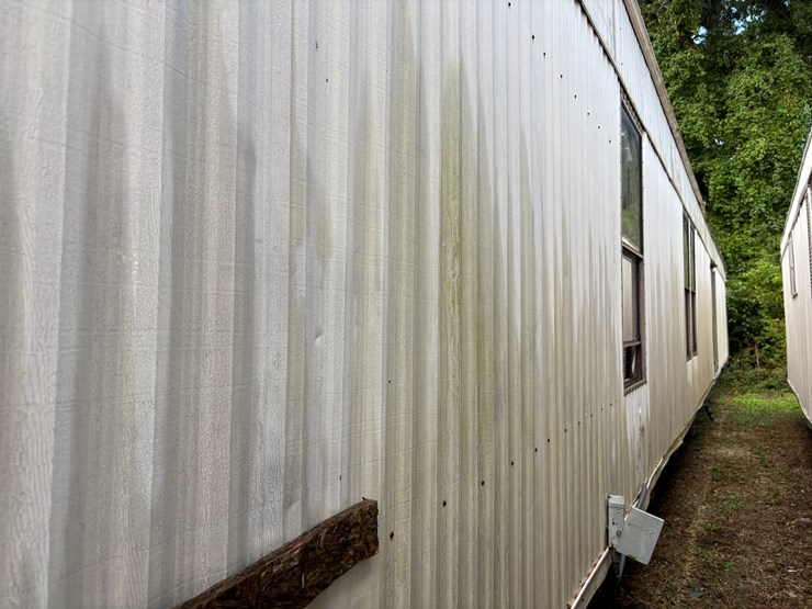 #204-•-new-horizon-mobile-home-image-13