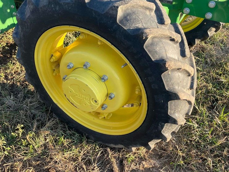2022-john-deere-5075e-image-7