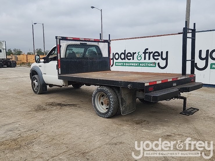 2005-ford-f550-image-3
