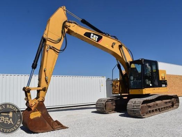 2015-caterpillar-328d-lcr-image-1