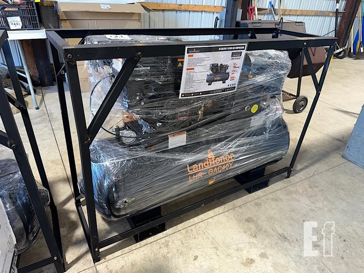 landhonor-40-gallon-2-stage-air-compressor-image-2
