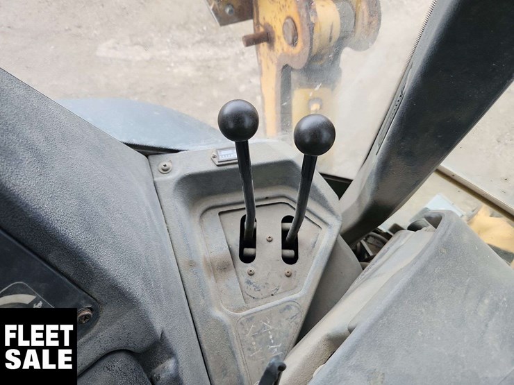 2014-deere-410k-image-48