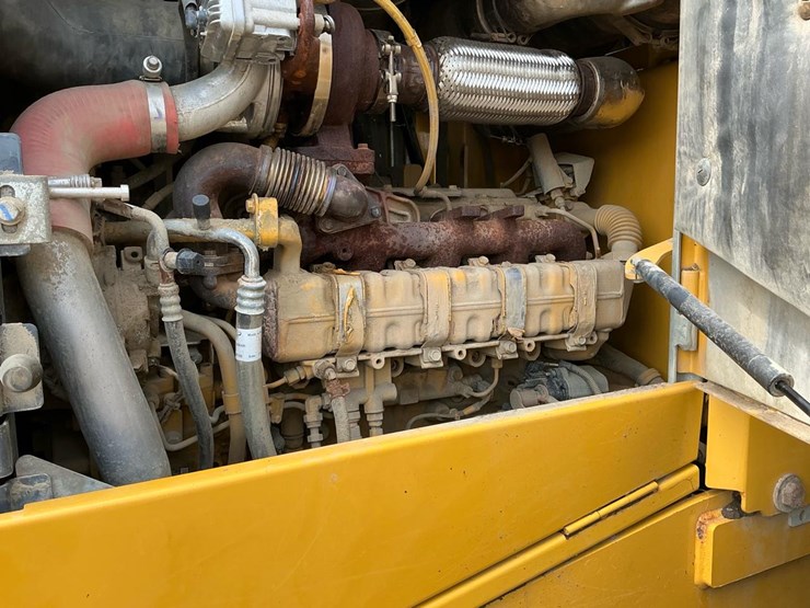 2018-deere-544k-image-42